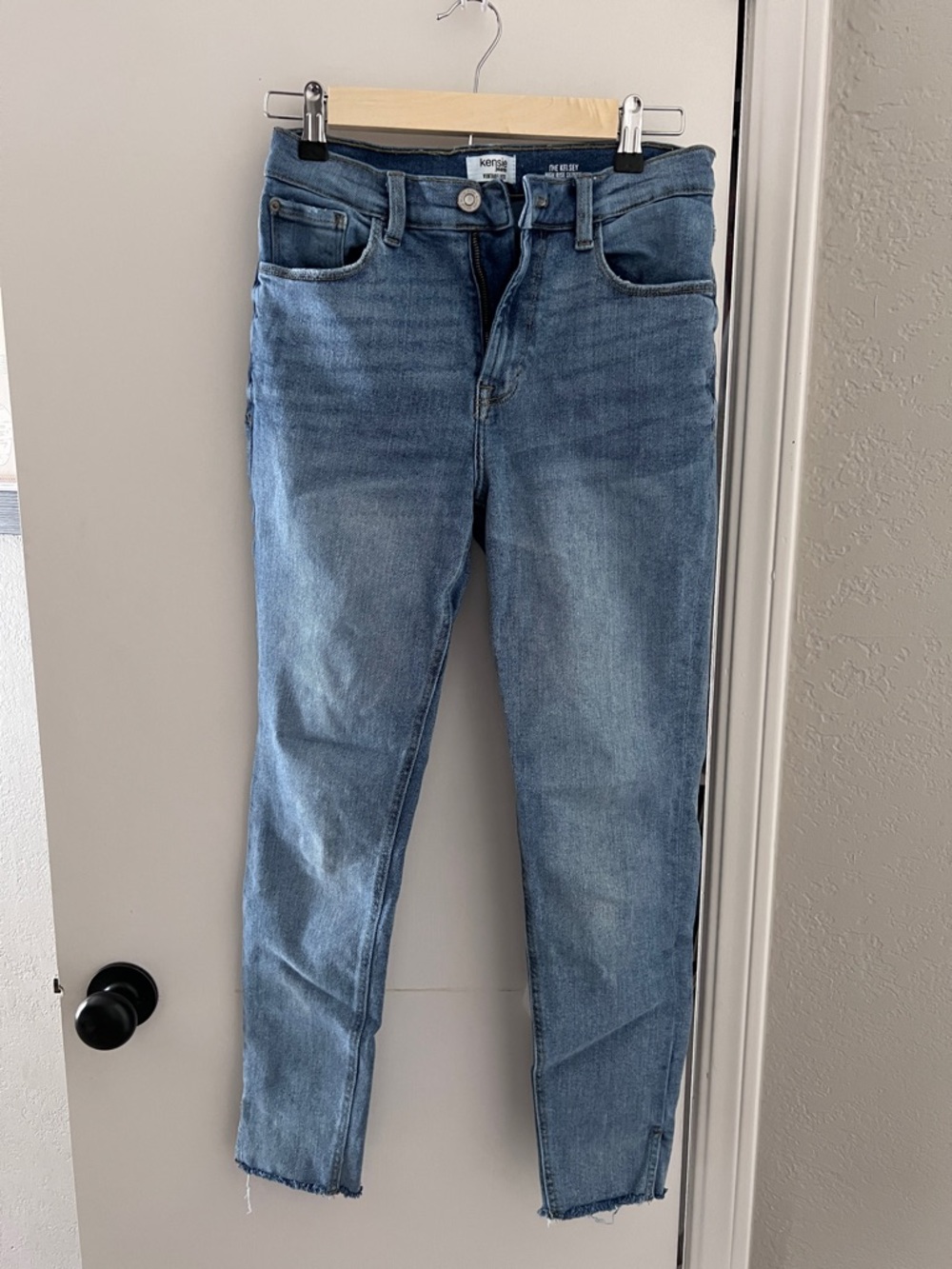 Kensie Mid-Wash Blue Skinny Jeans